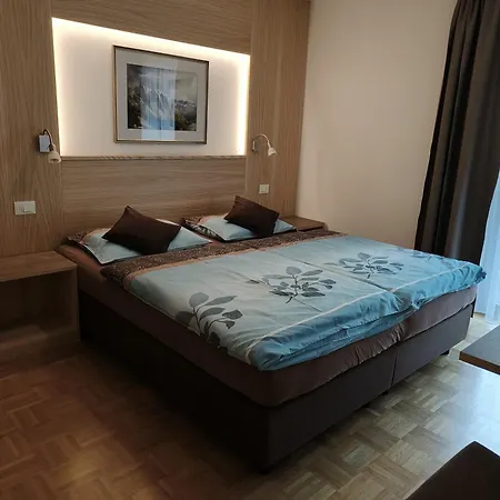 Elise Apartment *